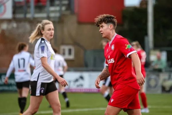 Report: Worthing FC Women 2-4 Portishead Town Ladies