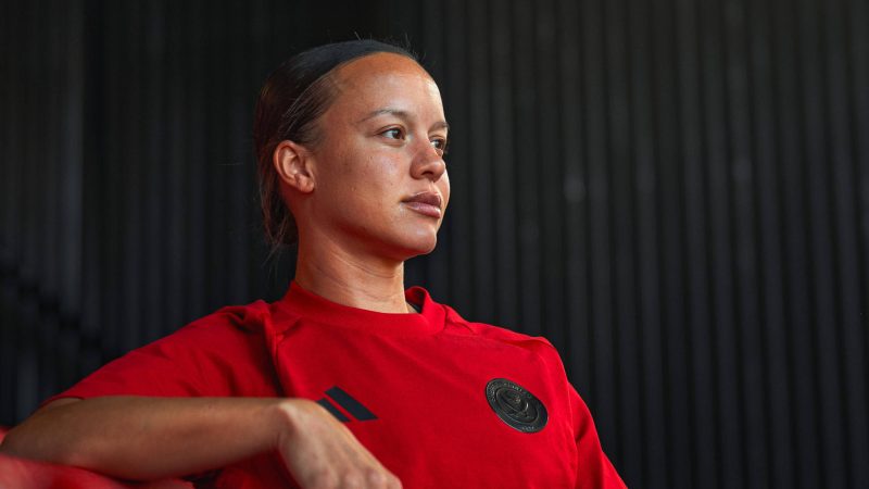 Quartet sign new deals