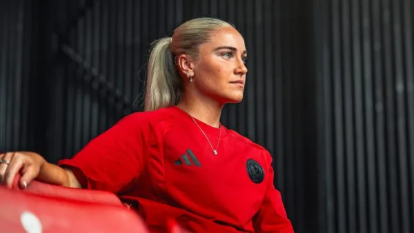 Gracie arrives in S2