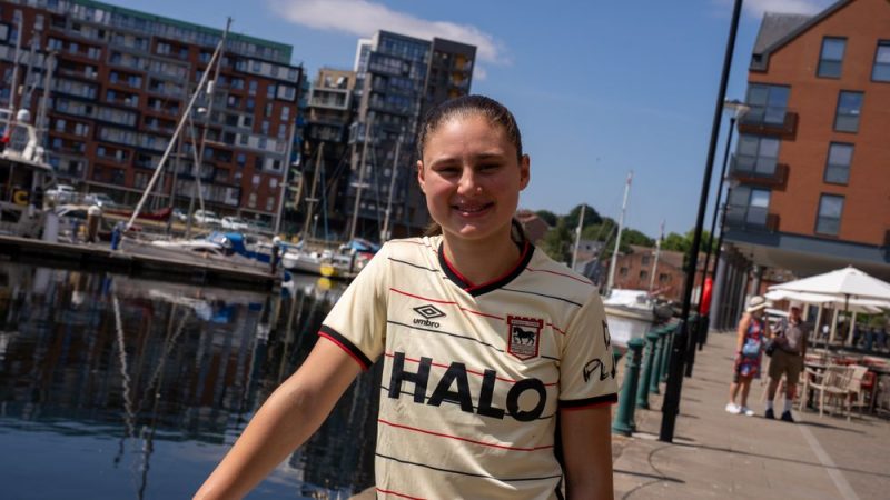 EMMA LAWTON ARRIVES