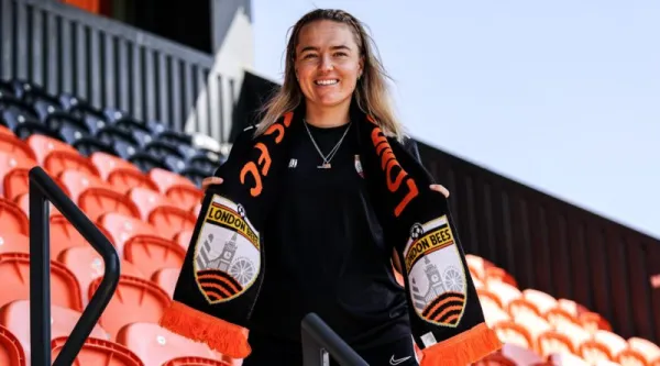 ABBIE BENSTED RETURNS TO THE BEES