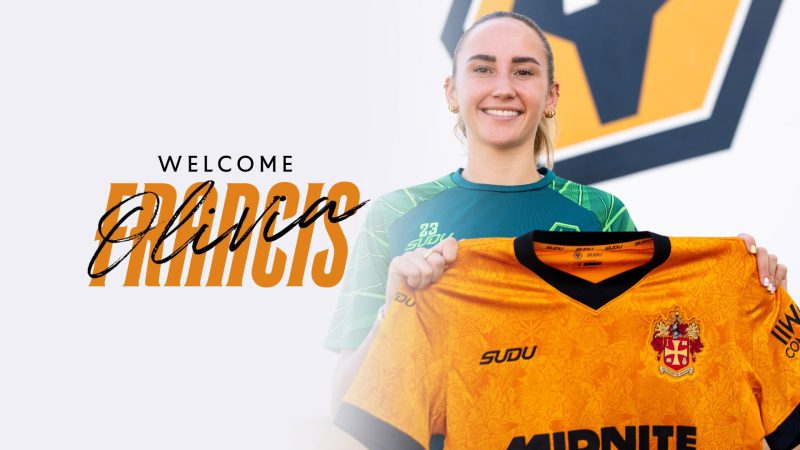 Olivia Francis signs for Wolves Women