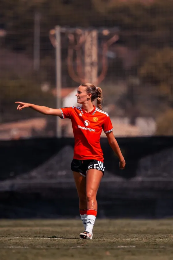 Lucy Newell set for U20 World Cup with England | Manchester United