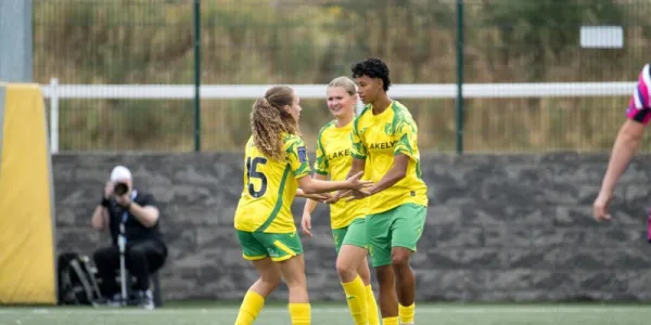 Reaction | Dunbar: "I'm excited to spend the season here" | Norwich City