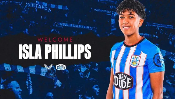 SIGNING: ISLA PHILLIPS JOINS TOWN