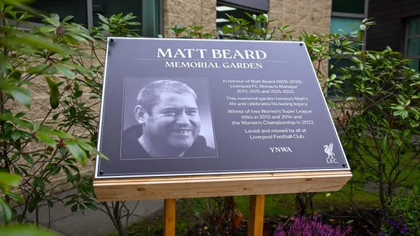Liverpool FC honours former women's manager Matt Beard - Liverpool FC