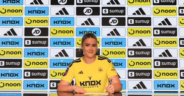 Sofia Borg signs first professional contract | NUFC